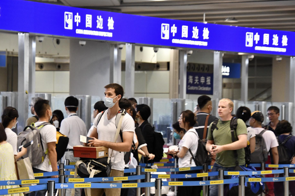 Bebas Visa di China Disambut Gembira Turis Asing