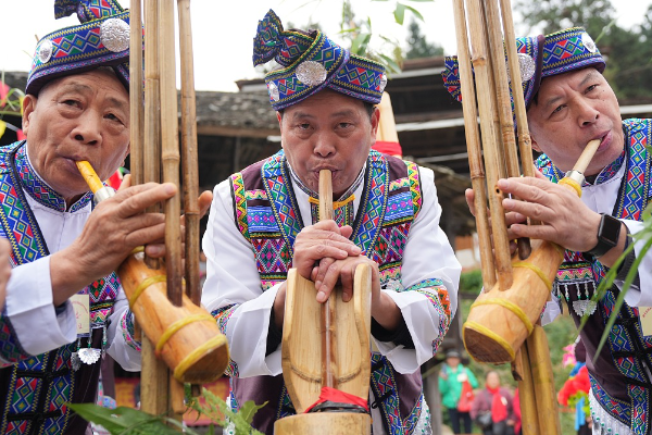 Suku Miao Rayakan Tahun Baru