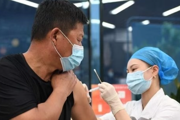 China Revisi Pedoman Praktik Vaksinasi