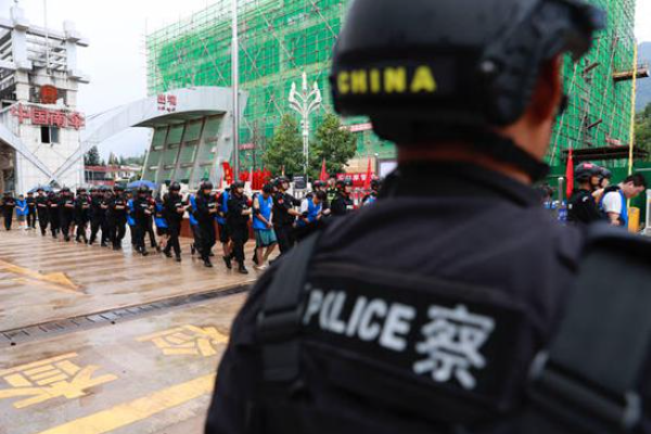 34.000 Terdakwa Penipu Online Diadili di China