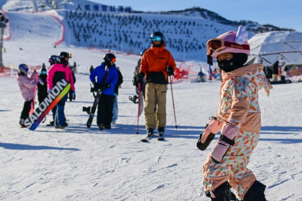 Xinjiang Sukses Manfaatkan Salju Tarik Turis