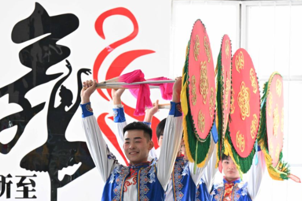 Aneka Acara Sambut Festival Musim Semi di China