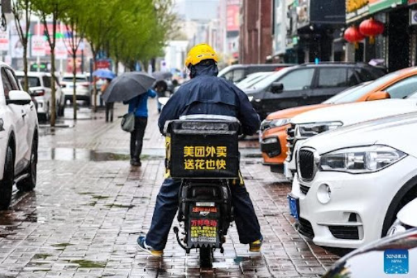 China Terbitkan Pedoman untuk Lindungi Hak Pekerja