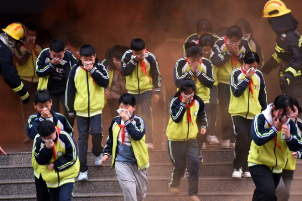 Siswa Sekolah Dasar di China Latihan Proses &hellip;