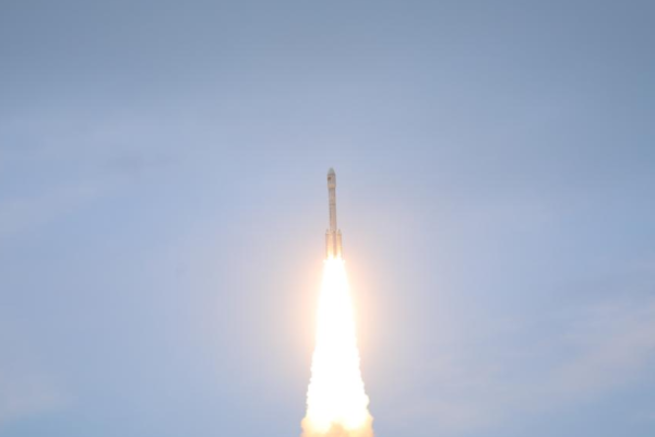 Roket Chang 6 Selesaikan Penerbangan Pertamanya