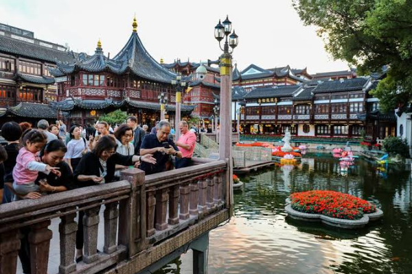 Shanghai Didatangi 326 Juta Wisatawan pada 2023
