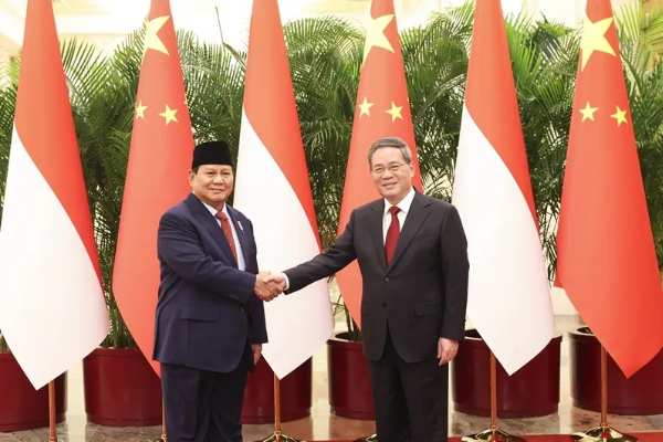 Perdana Menteri Li Qiang Bertemu dengan Prabowo &hellip;