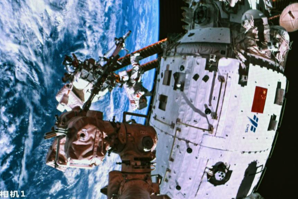 Astronot Shenzhou-17 Setelah menyelesaikan Misi &hellip;