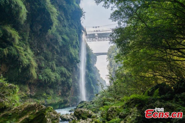 Potret : Taman Geopark UNESCO Xingyi di Guizhou &hellip;