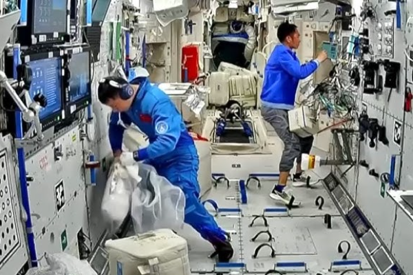 Awak Shenzhou-20 Bersiap Untuk Aktivitas &hellip;