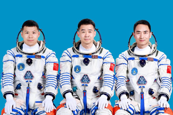 Rayakan Hari Anak Internasional, Awak Shenzhou-20 &hellip;