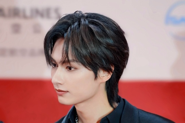 Jun Seventeen Tampil Menawan di Festival Film &hellip;