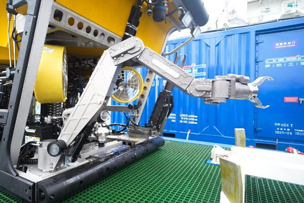 China Luncurkan Lengan Robot Laut Dalam Dengan 7 &hellip;