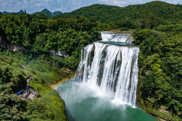 Potret : Keindahan Air Terjun Huangguoshu di &hellip;
