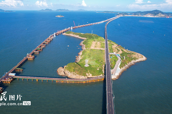 Potret : Pembangunan Jembatan Lintas Laut di &hellip;