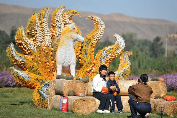 Gelaran Pameran Seni Labu Menarik Pengunjung Ke &hellip;