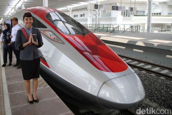 Opini : Kereta Cepat dan Perjalanan Baru &hellip;