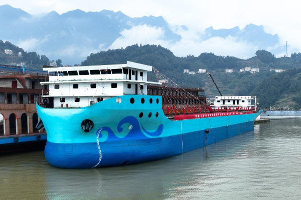 Tiongkok Luncurkan Kapal Pengangkut Barang Curah &hellip;