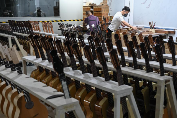 Tiongkok Kian Kokoh sebagai Pusat Produksi Alat &hellip;