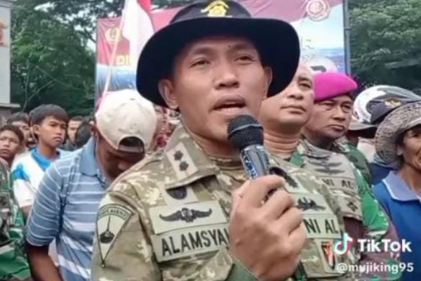 Sosok Letkol Marinir Alamsyah, Gunakan Komunikasi &hellip;