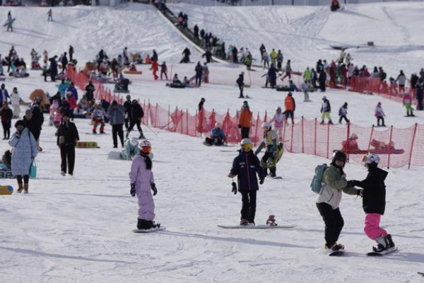 Keajaiban Musim Dingin, Harbin Ice and Snow &hellip;