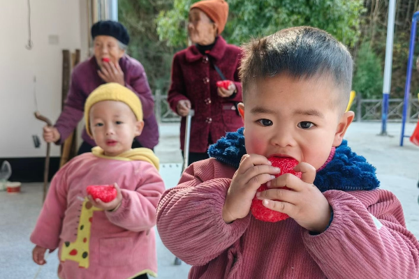 Sambut Tahun Baru Imlek, Warga Desa di Guizhou &hellip;