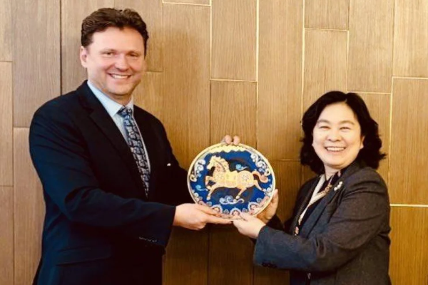 Strategi Diplomasi Beijing Lewati Brussels untuk &hellip;