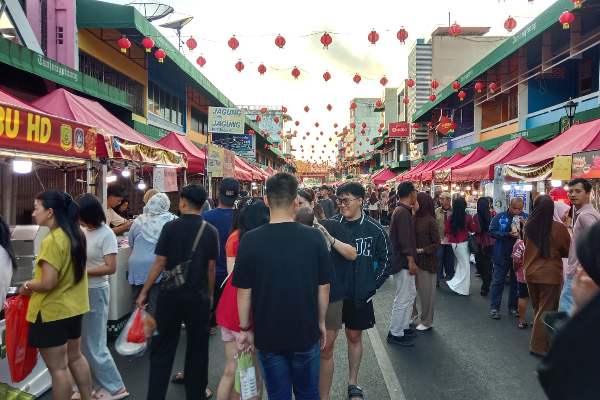Bazar Imlek 2026 Tingkatkan Penghasilan UMKM Kota &hellip;