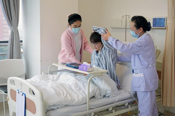 Rumah Sakit di China Uji Coba Layanan Perawatan &hellip;