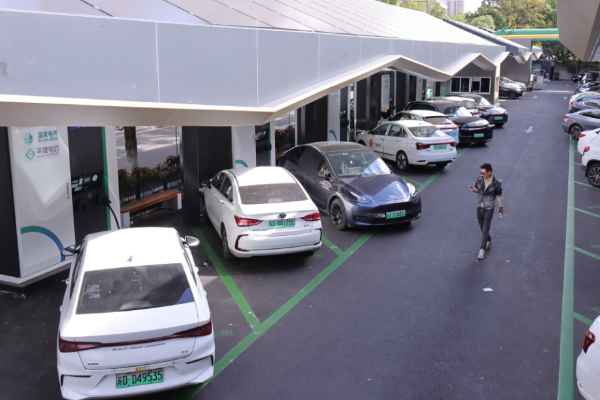 Jaringan Pengisian Daya Kendaraan Listrik China Tumbuh Pesat